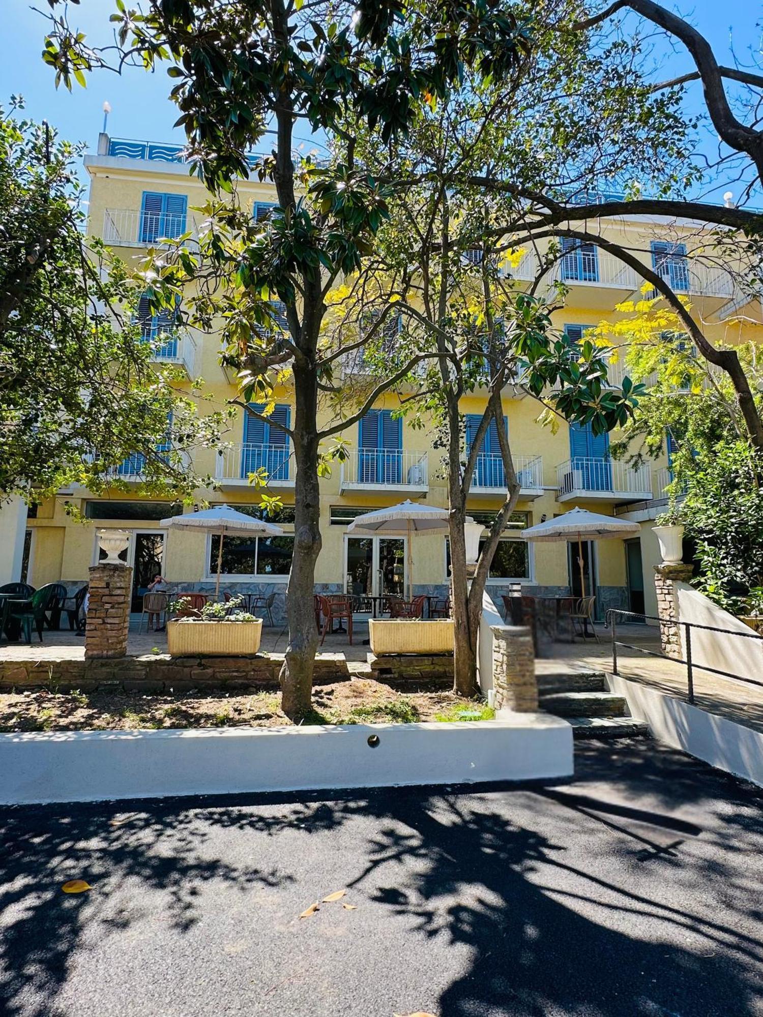 Castellu Hotel Lucciana  Kültér fotó