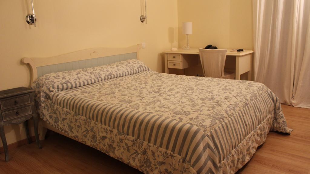 Castellu Hotel Lucciana  Szoba fotó